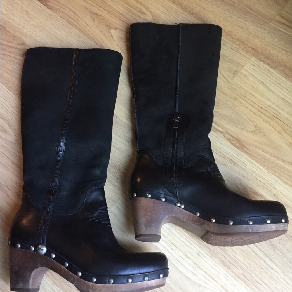 UGG black leather/suede boots